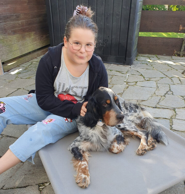 Gassigeher mit Hund Archibald